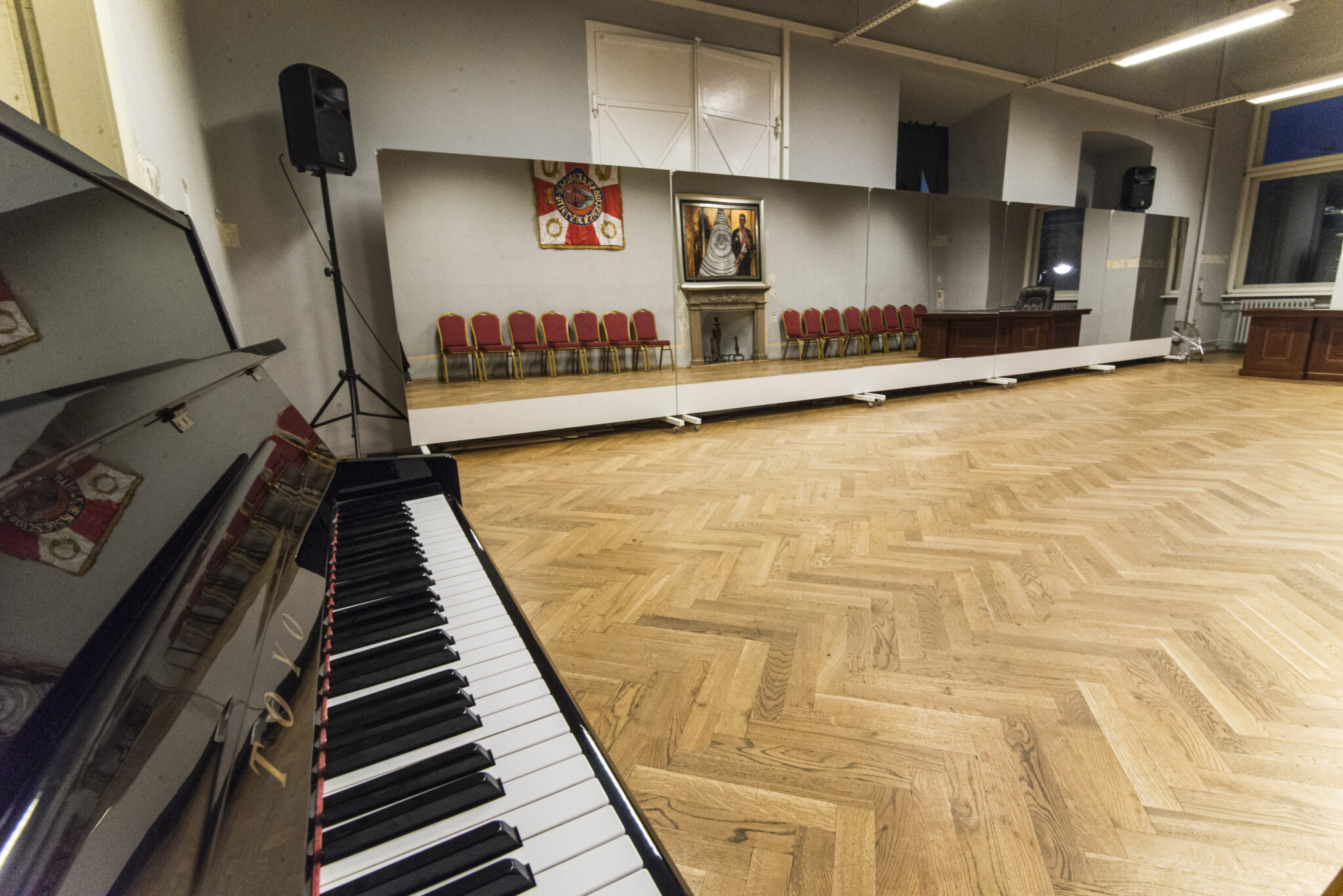 Sala gabinetowa z pianinem - 70m2